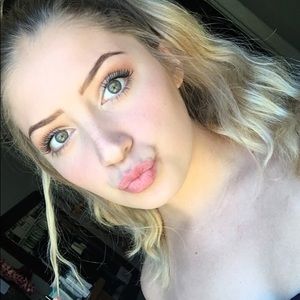 Meet your Posher, Vanessa